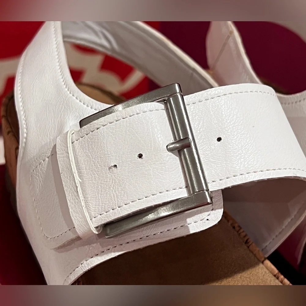 AEROSOLES White Comfy Sandals with Silver Buckle - Picture 5 of 9